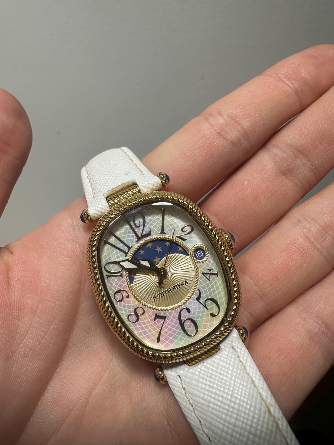 Judith Ripka NIB Beige Quilted Leather Watch Box Judith Ripka Mother-Of-Pearl Gold-Tone White Saffiano  main image 2