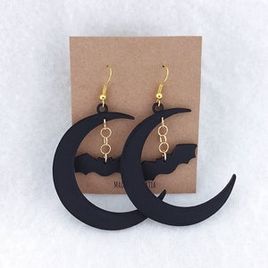 Black Moon and Bat Earrings || Pastel Goth Earrings, Halloween Earrings, Kawaii Goth Earrings, Spooky Witchy Earrings, Creepy Emo Earrings