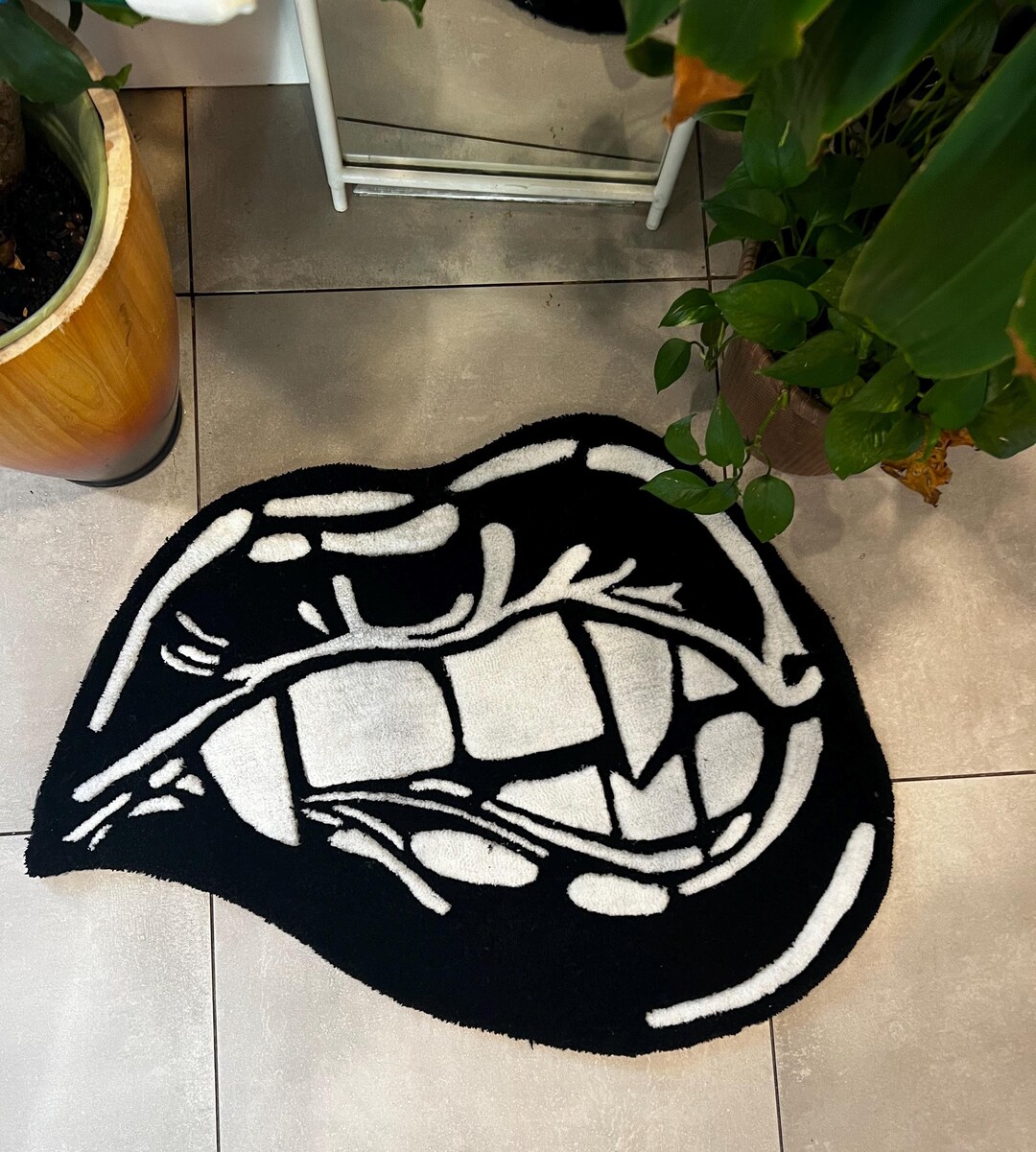 Vampire Fangs Rug Handmade Tufting Halloween Vampire Lips Rug - Etsy