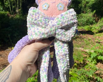 Froggy monster crochet plushie amigurumi coquette style pastel bow