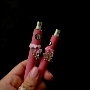 ベイプペンチャーム | ペンとベイプペン用のカスタマイズ可能なダングルチャーム | キラキラ輝く蝶のダブペンチャーム | 420 アクセサリー 510 ベイプバッテリーチャーム