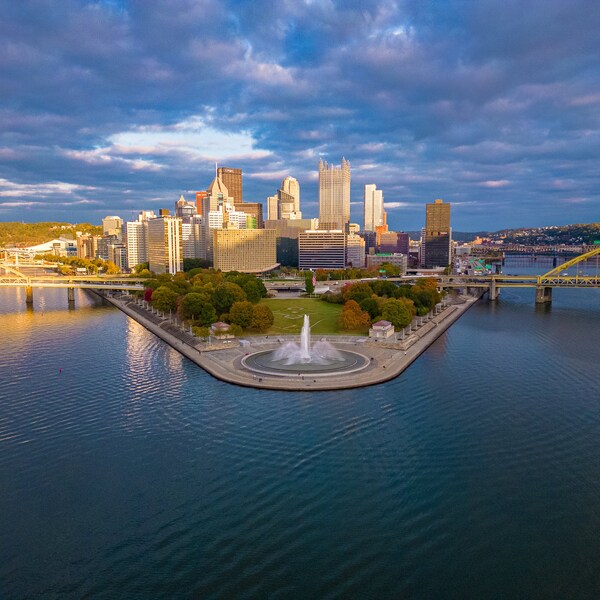 Pennsylvania Pittsburgh Aerial Scenery, Point State Park Centerpiece, Social Media Smartphones Zoom Products Portraits Videos