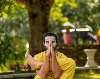 KOSMOH Men's Indian Organic Khadi Cotton Yoga & Meditation Cloth Co-Ord Set and Yoga Mat Combo, Sustainable Yoga Set, Beginner Set for Yoga