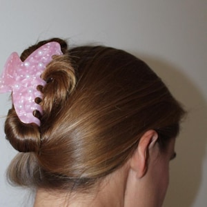 Hair Claw, Rhinestone Claw Clip. Pearl Claw Clip, Pink Shell Claw Clip, Birthday Gift for Her, Gift for Her, Pink Hair Clip, Bridesmaid Gift