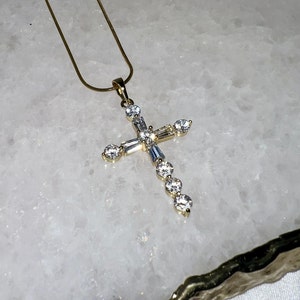 Cross Necklace Bling Cross Necklace Christian Jewelry Gold Filled Crucifix Pendant Religious Necklace for Women Non Tarnish Jewelry