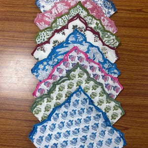 Guardanapos bordados com estampa indiana multicolorida e vieira, guardanapos de algodão floral para mesa de jantar, guardanapos de casamento estilo fazenda, 18 x 18 pol. imagem 1