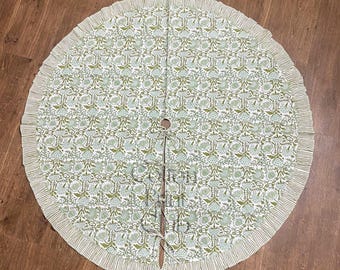 Falda de Árbol de Navidad de Algodón Gris Labra – Estampada a Mano con Rayas, Volantes y Cierre de Lazo, Decoración Navideña Estilo Rústico
