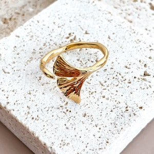 Ginkgo Leaf Ring Vintage Style Adjustable 18K Gold Plated Surrounded Ring by Subtle Statements NYC, Leaf Ring, Irregular Ring, Flower Ring