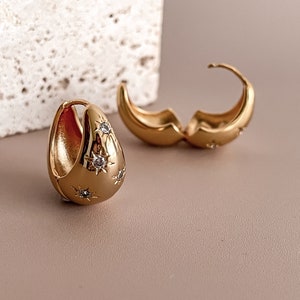 Dainty Hoop Earrings W/ Zircon 18K Gold Plated Zirconia Stars Hoop ...