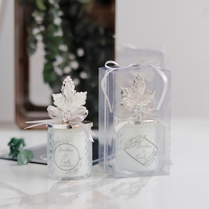 Wedding Candle Favors, Luxury Guest Gifts with Sycamore Lid, Personalized Bridal Shower Tokens, Memorable Favors for Attendees