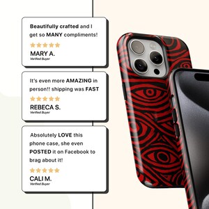 Puede incluir: Funda de tel&eacute;fono roja y negra con un dise&ntilde;o de ojos. La imagen incluye rese&ntilde;as de clientes sobre un fondo blanco. Las rese&ntilde;as destacan los cumplidos y el aspecto asombroso de la funda.