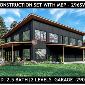 Könnte beinhalten: Ein modernes zweistöckiges Haus mit schwarzer Fassade, großen Fenstern und einem Holzdach. Das Haus hat eine überdachte Veranda und ist von grünem Gras und Bäumen umgeben. Text auf dem Bild: CONSTRUCTION SET WITH MEP - 296SVD, 2 BED | 2.5 BATH | 2 LEVELS | GARAGE -2900 SF.