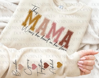 Sudadera personalizada "Esta mamá lleva su corazón en la manga" (PNG), Día de la Madre, Sudadera personalizada para mamá con nombres de niños, Corazón de mamá (PNG), Regalo para abuela