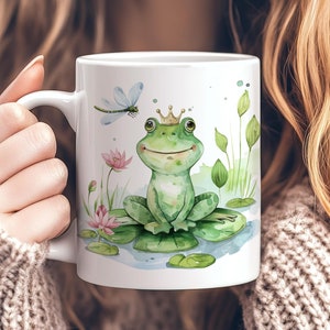 Royal Frog Mug with Crown, 11oz Ceramic Toad Coffee Mug for Frog Lovers, Unique Animal Gift, Nature Themed Animal Cup, Frog Gift, Toad Gift