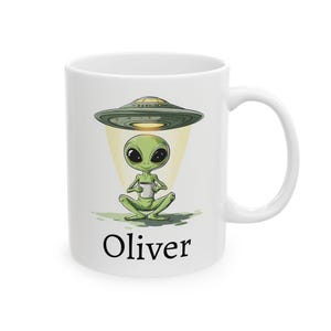 Caneca personalizada com tema alienígena, caneca de cerâmica para café extraterrestre de 325ml ou 445ml, caneca com nome personalizado, presente para quem acredita em alienígenas, presente para fãs de OVNIs, presente para amantes do espaço. imagem 6
