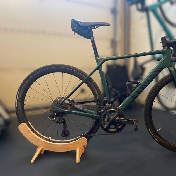 Bike rack | Bike support | Bike storage | Rack for road, gravel and mountain bikes | Bike wheel storage