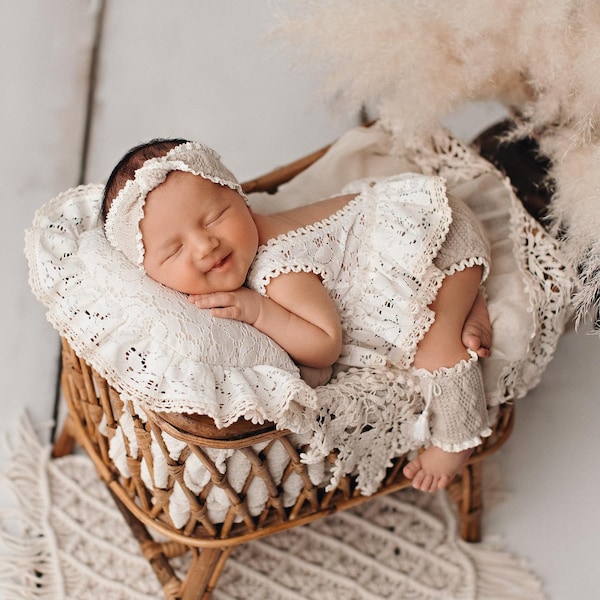 Boho beige girl outfit, Lace Newborn Romper, Newborn Photo Prop, Newborn Photography Outfit, Boho Pillow, Leg cuffs, Retro Baby outfit