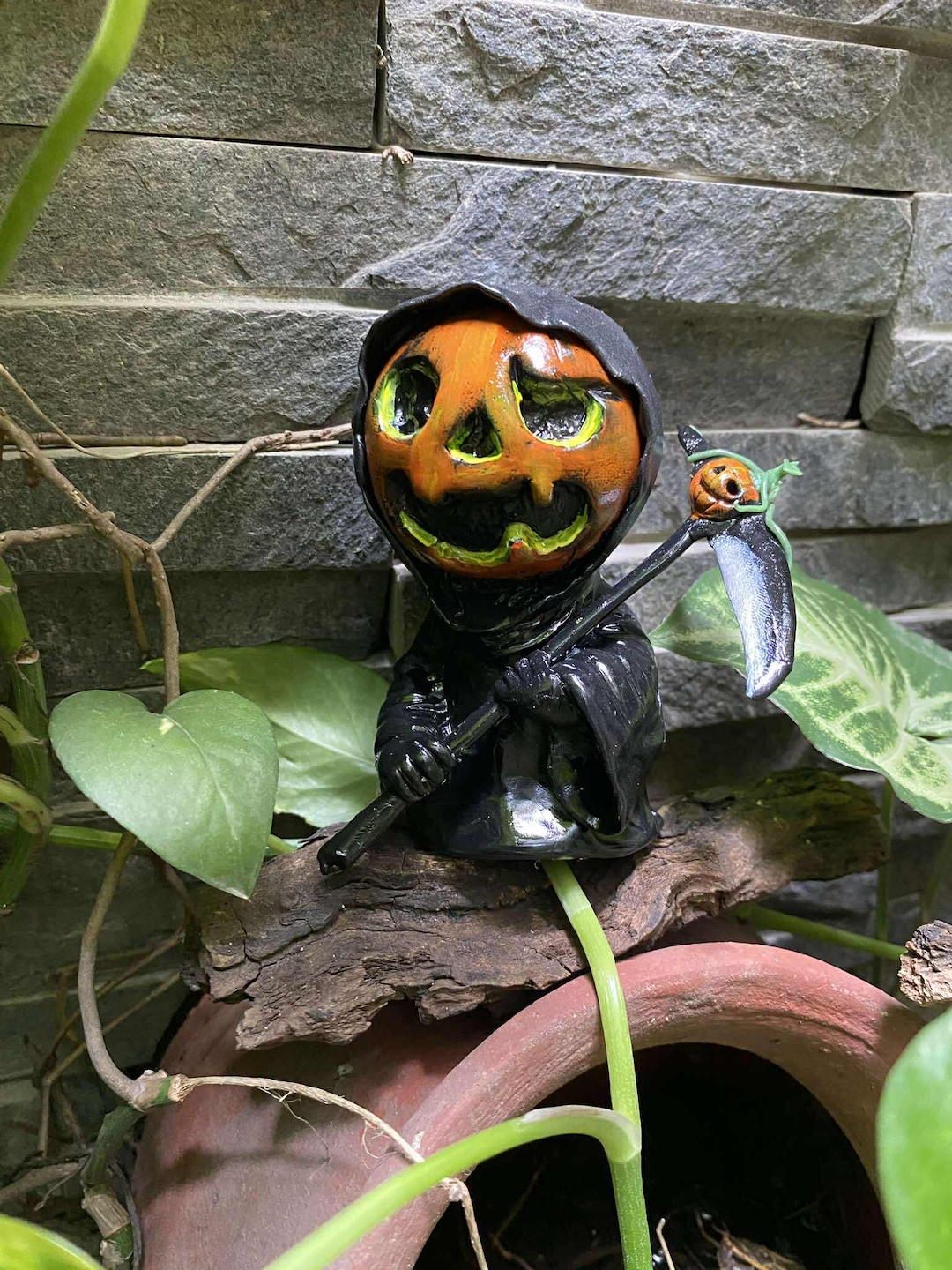 handmade-air-dry-clay-pumpkin-reaper-figurine-halloween-gothic