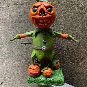 Handmade Creepy Pumpkin Man Sculpture – Air Dry Clay Horror Figurine – One of a Kind Halloween Art 20x17x8 cm