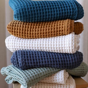 Waffle Towel in Turkish Cotton, Waffle Weave Bath Hand Towels with Hanging Loop, Quick Dry Lint Free Luxury Towels, OEKO-TEX
