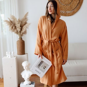 2 Layer Hooded Muslin Bathrobe in Turkish Cotton Gauze, Soft Dressing Gown for Women, Lightweight and Thin Bath Wear Featuring Pockets