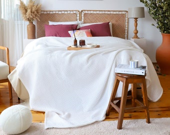 Premium White Waffle Cotton Bedspread, King Size Bed Cover, Elegant Hotel Quality Throw Blanket, Cozy Sofa Throw, Perfect Housewarming Gift