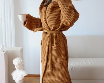 Luxurious Waffle Weave Bathrobe, Natural Cotton Thick Robe, Elegant Pockets Dressing Gown, Soft Unisex Evening Gown, Ideal Bridesmaid Gift