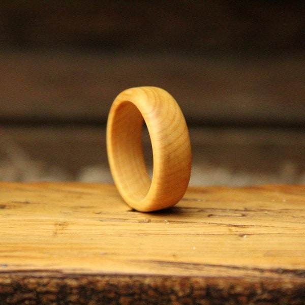 Anello in legno di bosso realizzato a mano