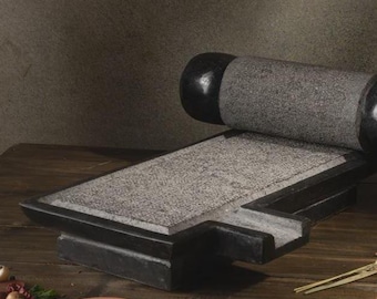 Mortero y maja de piedra negra: Molinillo Ammikallu - 15x9