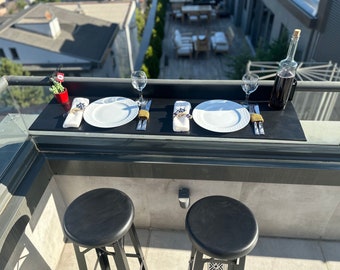 Mesa de bar dobrável para varanda, com corrimão, ideal para áreas externas. Mesa de bar dobrável de madeira preta, perfeita para economizar espaço.