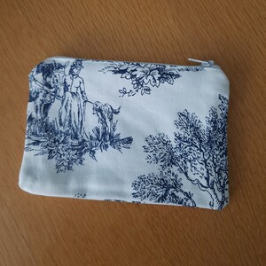 Countryside design coin purse