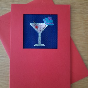 Biglietto d'auguri fatto a mano di lusso - bicchiere da cocktail a punto croce
