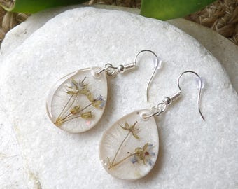 Colorful and Elegant Real Flower Earrings (handmade; authentic, handpicked and preserved flowers, blossoms, lightweight, 5cm length)
