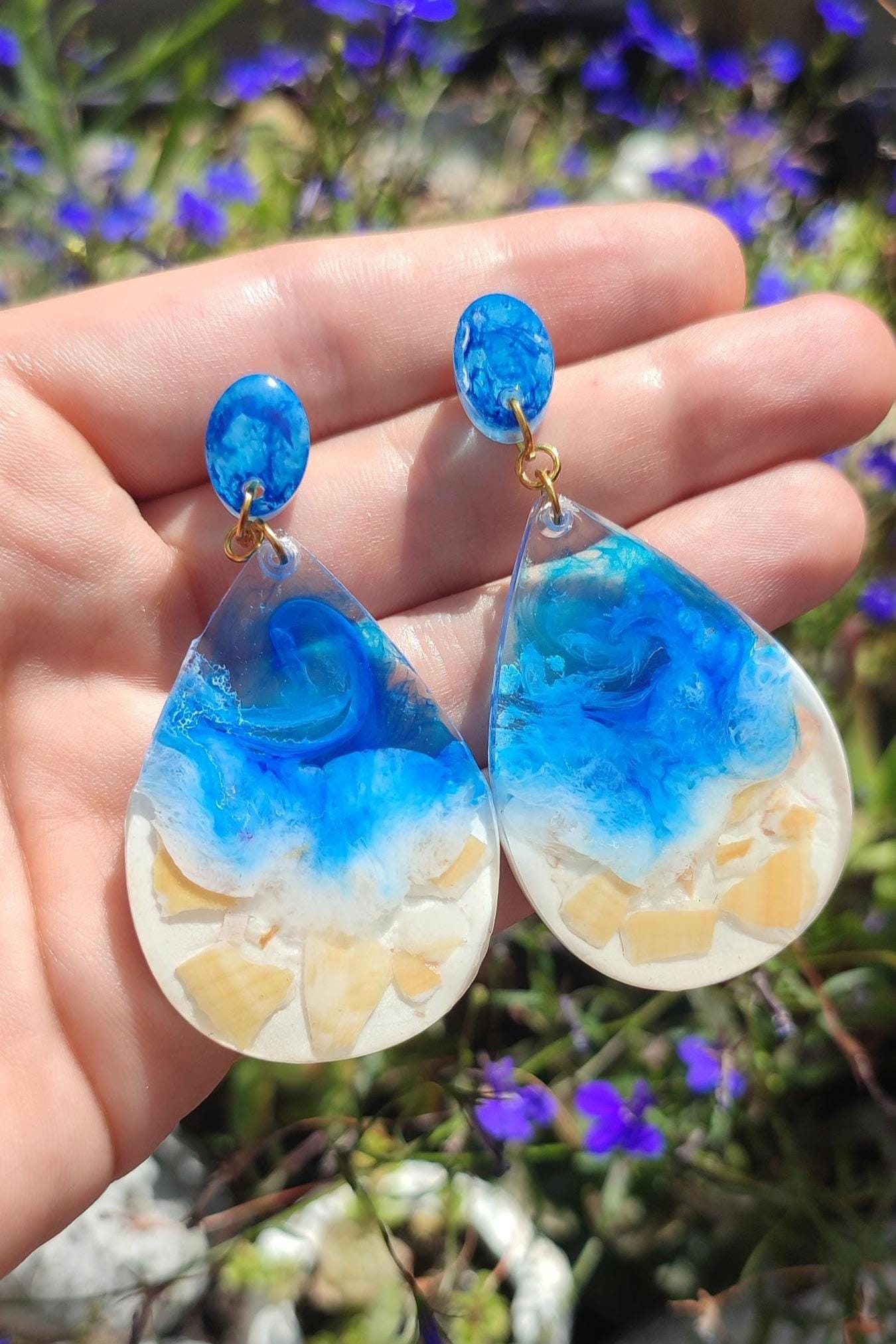 Resin und Polymer Clay Earrings - "Ocean Waves" (polymer clay, resin, seashells from the Costa Maresme Spain)