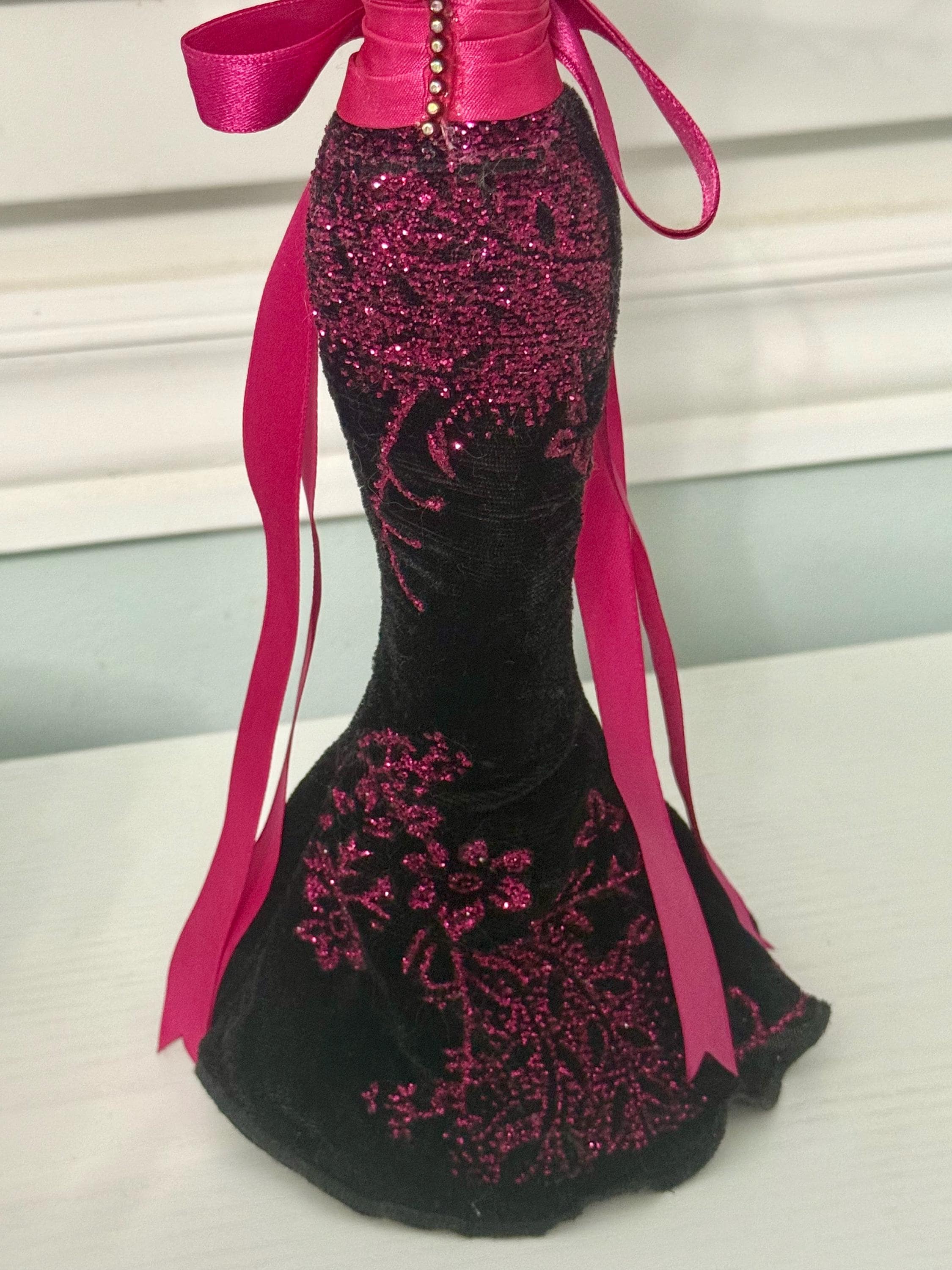 pink dress jewelry holder Vintage Dress Form Jewelry Holder  Elegant Mannequin Jewelry Stand in Pink  and Black Velvet  Necklace, Earring & Bracelet Organizer