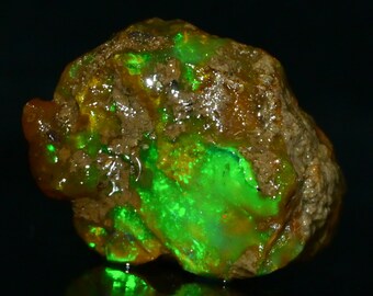 102.00 Cts Natural Opal Rough AAA Quality Ethiopian Welo Opal Raw 40X31 MM Untreated Large Size Opal Rough Fire Opal Jewelry Ring Gemstone