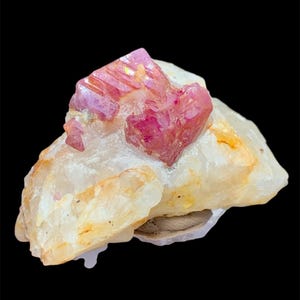 Seltener fluoreszierender Rubin, Pakistan, 194 Karat