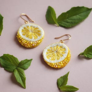 Orecchini a forma di limone con perline di semi, gioielli ricamati a forma di frutta come regalo per sorelle