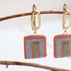 Embroidered arch earrings, pastel rainbow abstract arc earrings as minimalist modern jewelry image 3