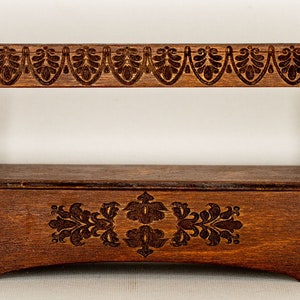 Miniature Medieval Gothic Style &#39;Strycsitten&#39; Bench - 1 12 Scale Kit