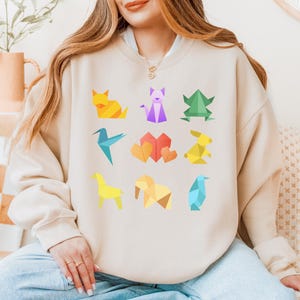 Geometric Origami Sweatshirt – Japanese Animal Graphic Sweater, Kawaii Japan Gift, Colorful Aesthetic Sweatshirt, Cute Japanese Jumper