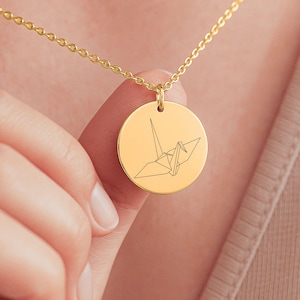 Engraved Origami Crane Necklace – Japanese Tsuru Pendant Gift | Orizuru Jewelry Inspired by Japan | Minimalist Crane Charm Necklace