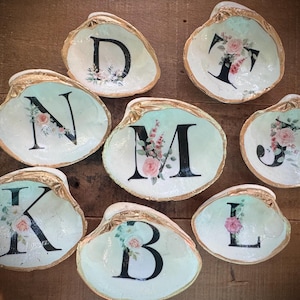 Custom Letter Clam Shell, Decoupage, Jewelry/Trinket Dish, Wedding gift, Beach decor, Housewarming gift, Teacher Gift, For Her