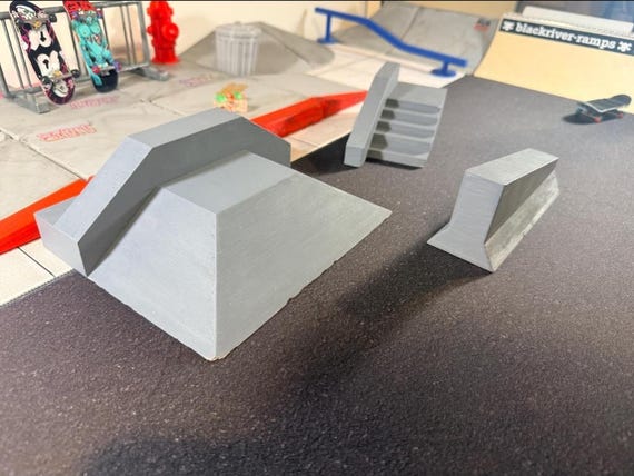 Kit De Parque De Patinaje En Miniatura – 13 Piezas Con Rampa, Scooters, Bicicletas Y Tablas De Dedo, Juego Creativo De Ensamblaje ABS