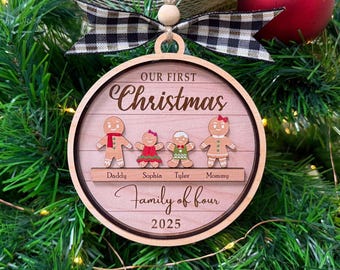Adorno navideño personalizado de una familia de jengibre de cuatro integrantes, adorno personalizado para una nueva familia, adorno de familia de jengibre de 2, 3, 4, 5 o 6 integrantes.