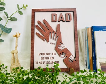 パーソナライズされたストロングアームズ父の日、カスタムおじいちゃん木製看板、お父さんへの贈り物、おじいちゃんへの贈り物、カスタム子供の名前