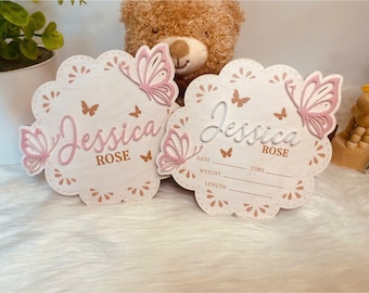 蝶の模様が入った女の子用ネームプレート、病院用出産お知らせプレート、木製ネームプレート、出産お知らせプレート