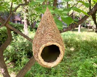 Handmade Straw Birdhouse, Outdoor Decoration, Recycled Material, Garden Accessory, Hanging Garden Decoration, Bird Nester