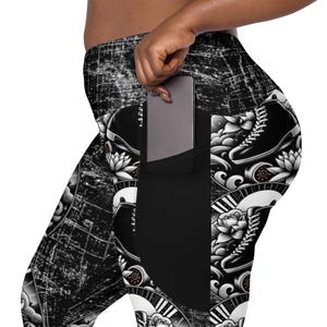 Rhythm Skater Crossover Leggings with Pockets – High-Waisted, Stretchy, & Stylish Roller Skate Apparel