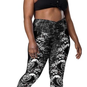Rhythm Skater Crossover Leggings with Pockets – High-Waisted, Stretchy, & Stylish Roller Skate Apparel